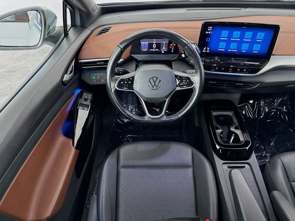 Used 2021 Silver Volkswagen Pro S image 21