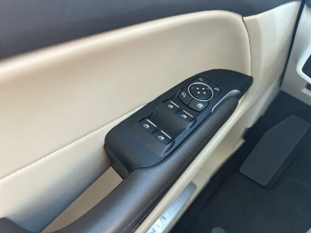 Used 2019 Brown Lincoln Reserve image 14