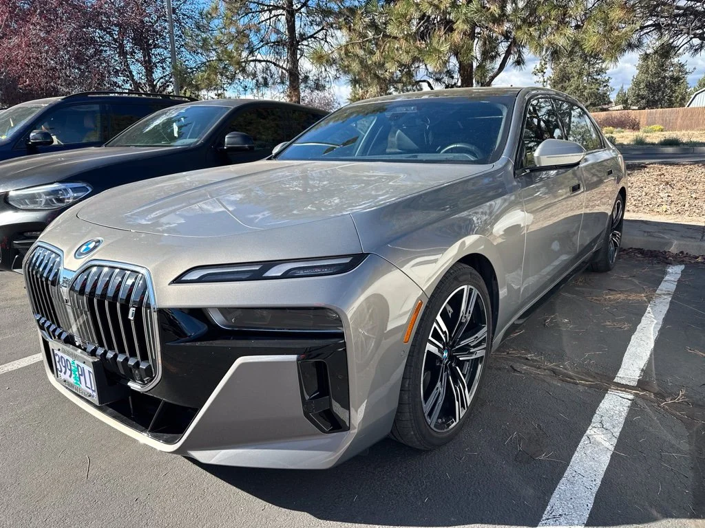 2023 BMW i7
