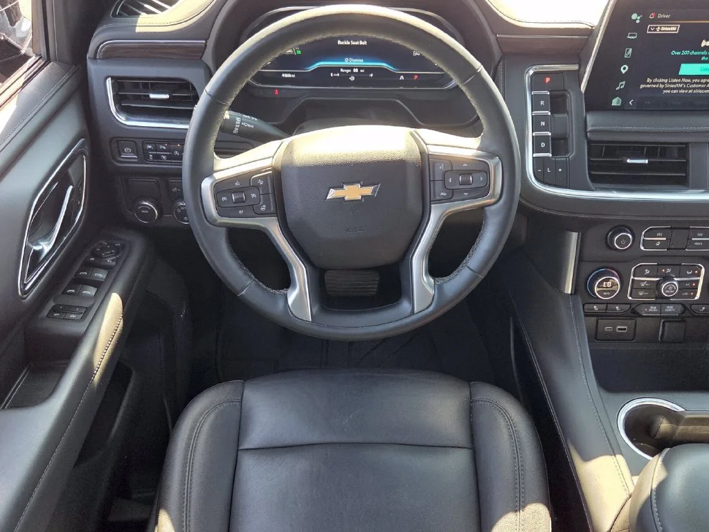 Used 2023 BLACK Chevrolet LT image 8