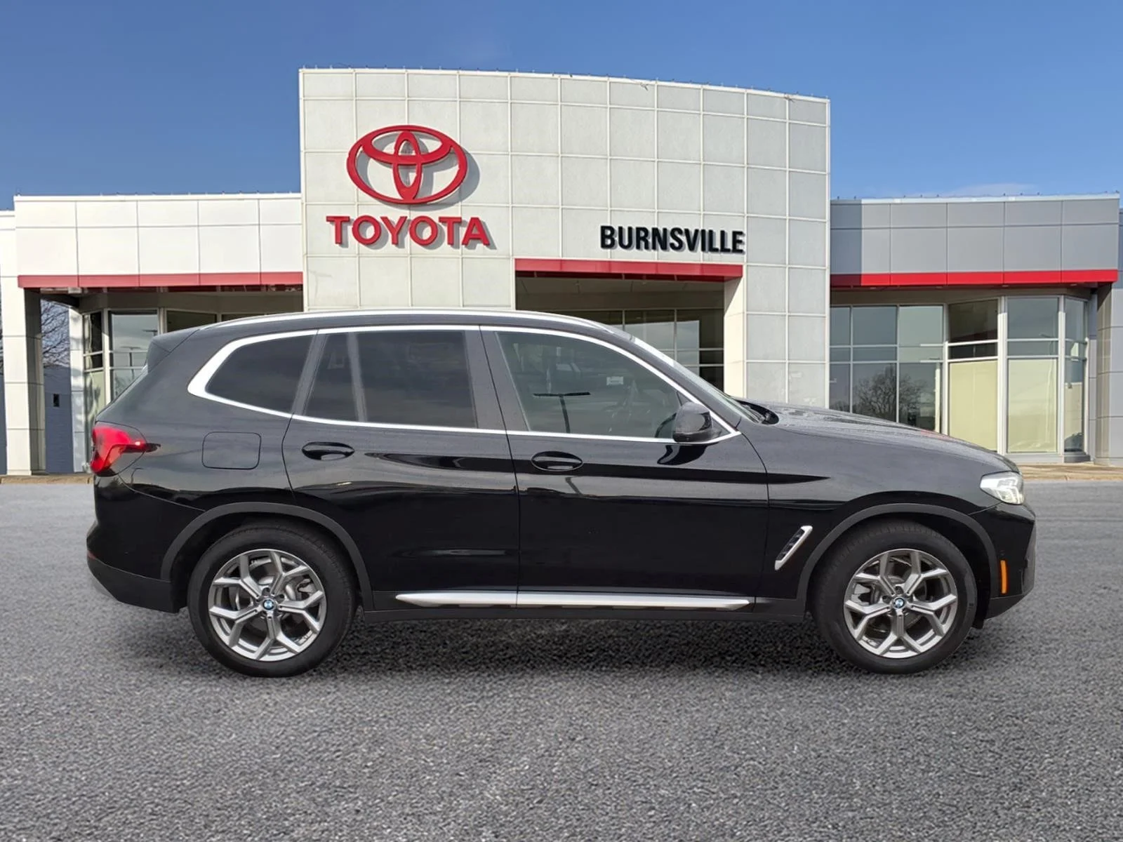Used 2024 BMW X3 30i with VIN 5UX53DP03R9U37685 for sale in Burnsville, Minnesota