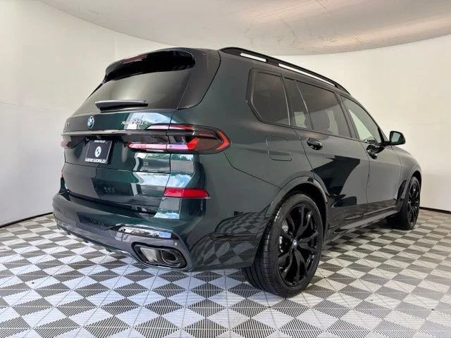 New 2027 Oxford Green II Metallic BMW xDrive40i image 7