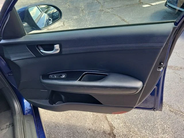 Used 2019 Blue Kia SX image 35