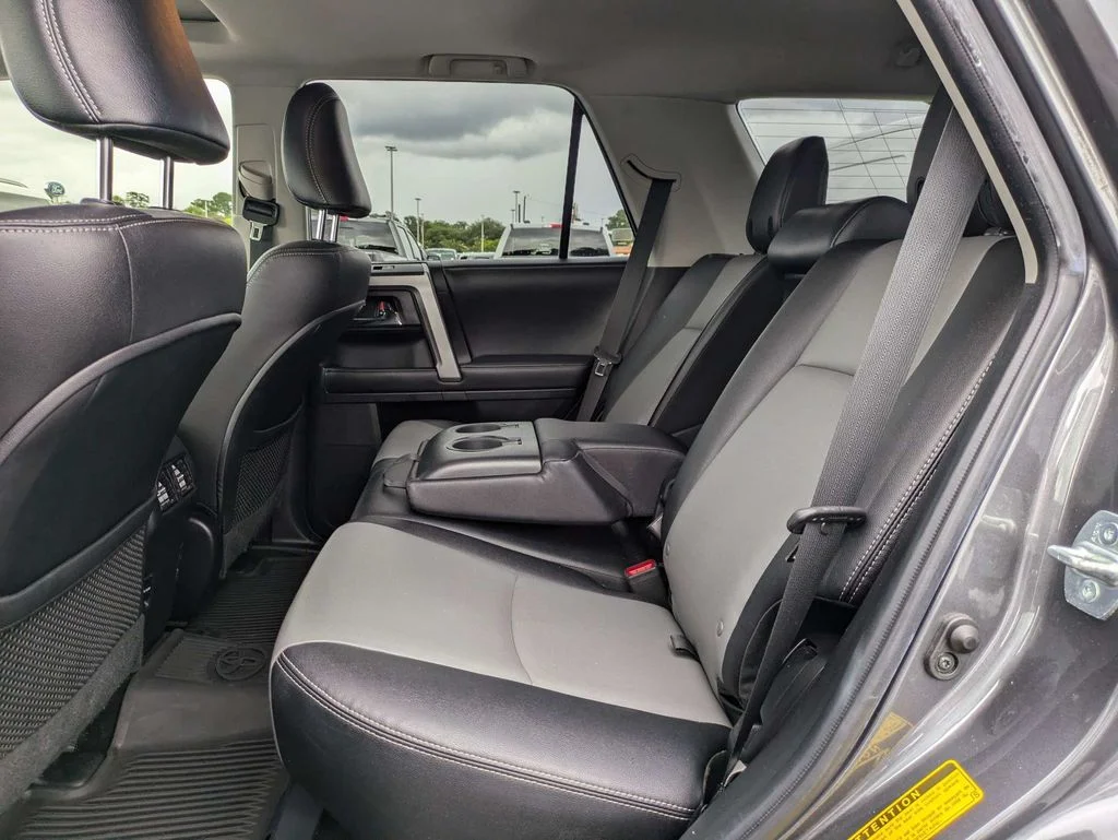 Used 2018 Magnetic Gray Metallic Toyota SR5 Premium image 14