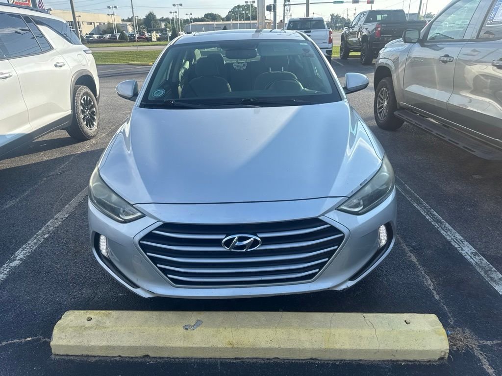 Used 2018 Silver Hyundai Value Edition image 2