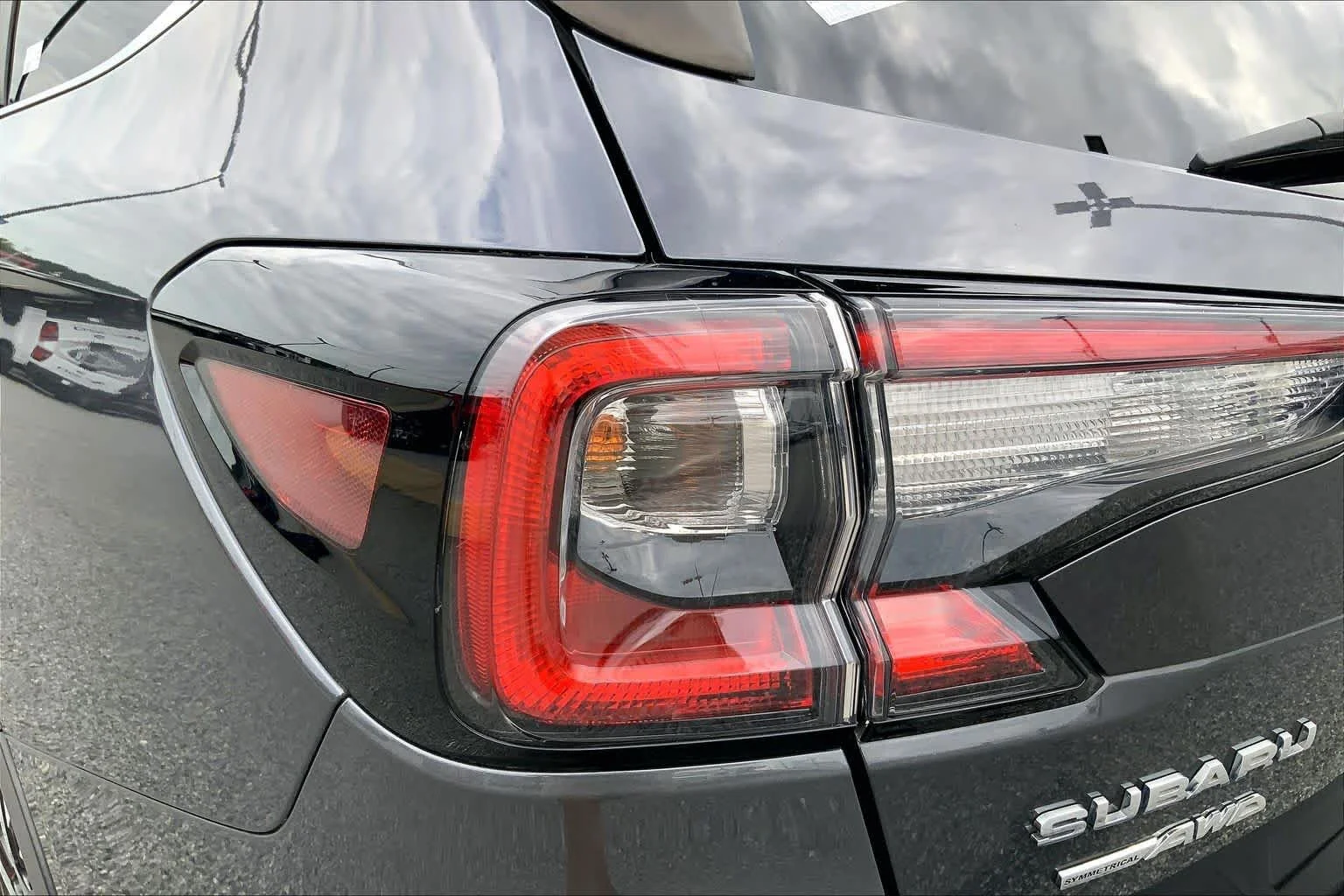 Used 2021 Magnetite Gray Metallic Subaru Limited image 27