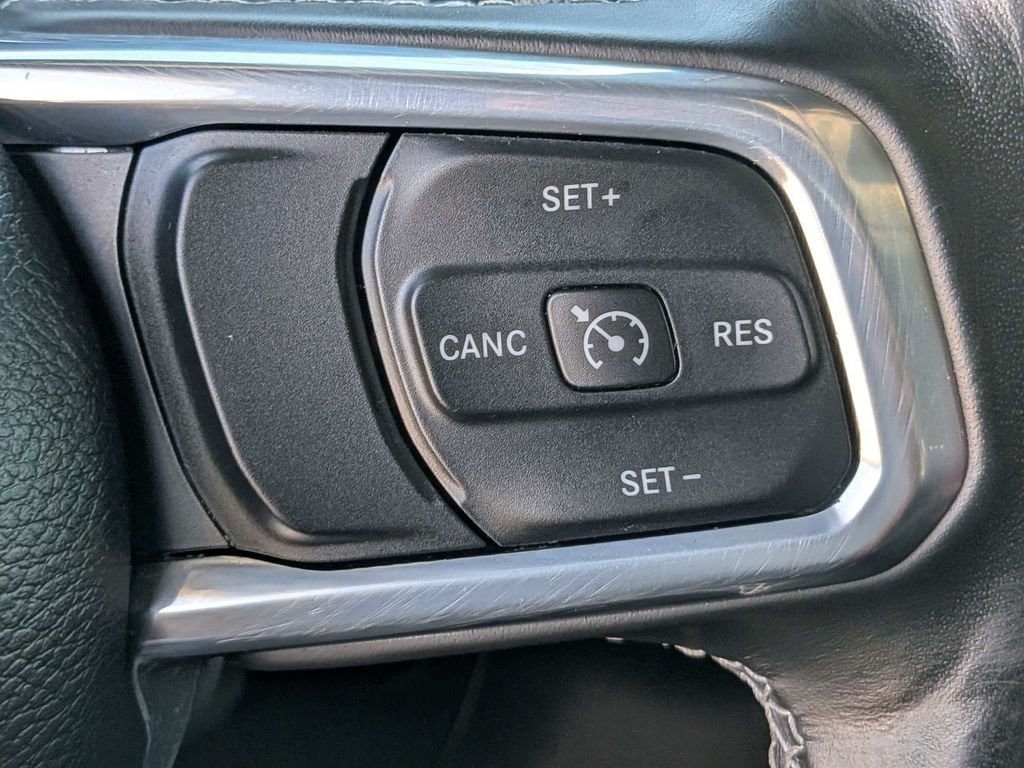 Used 2021 White Jeep Unlimited Sahara image 31
