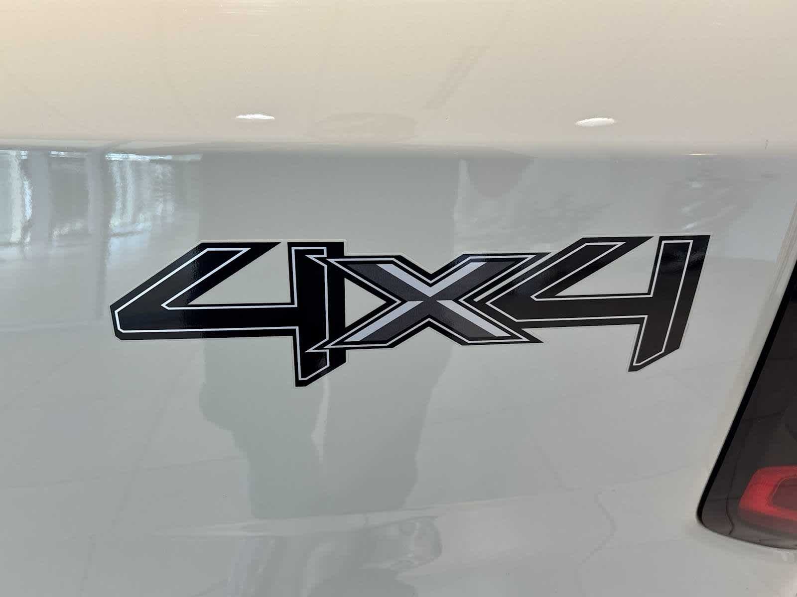 Used 2025 Desert Sand Ford XLT image 33