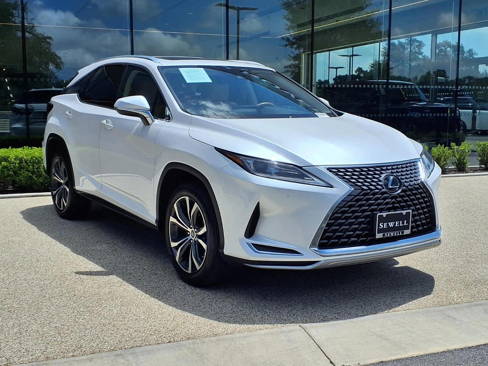 Used 2020 Eminent White Pearl Lexus  image 4
