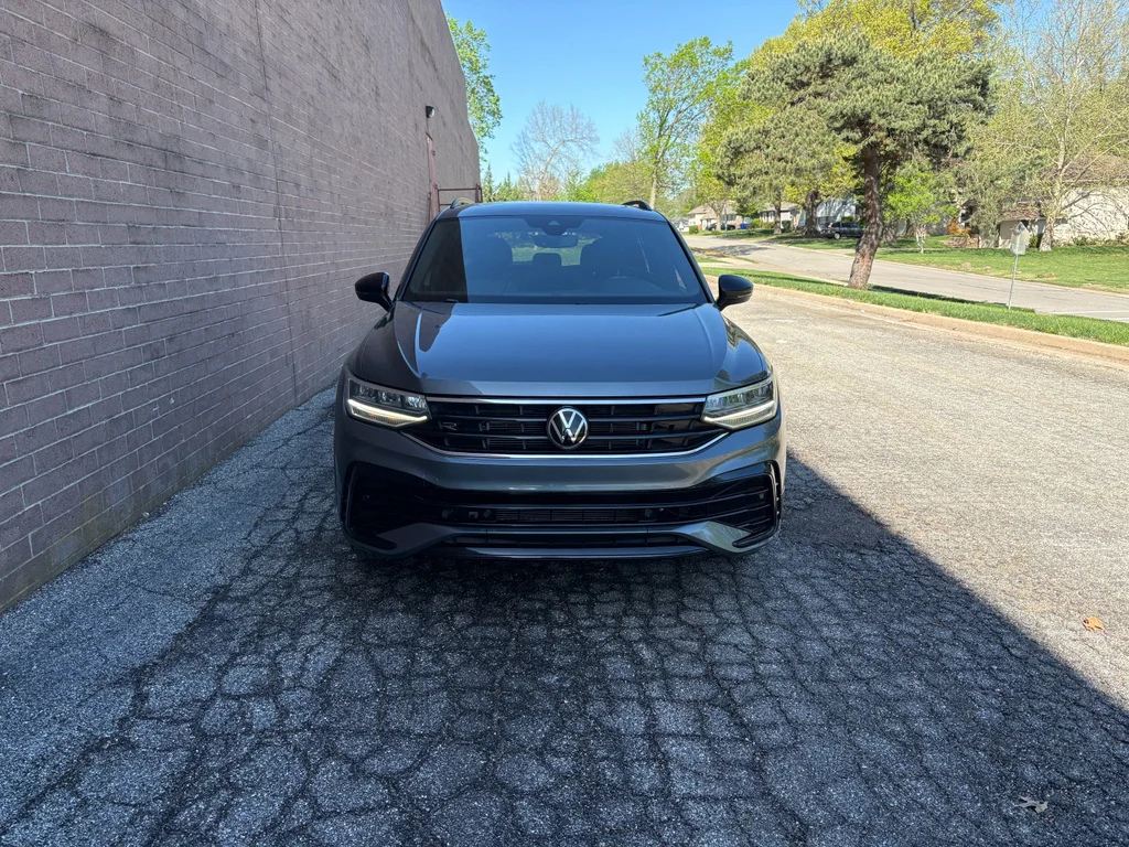 Used 2022 Platinum Gray Metallic Volkswagen SE R-Line Black image 8