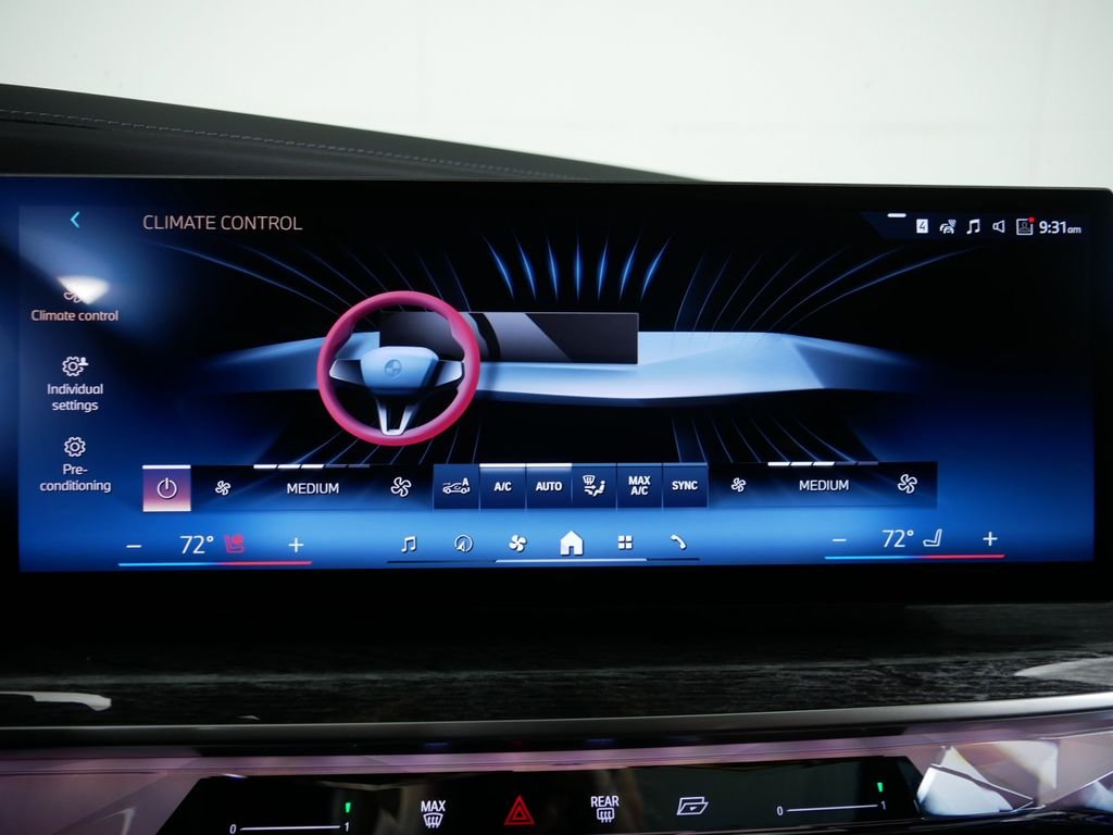 2025 BMW 7 Series 750e - Photo 39