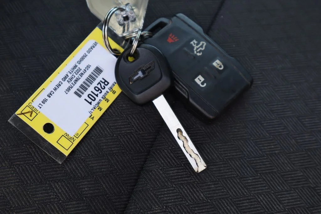 Used 2022 White Chevrolet LT image 31