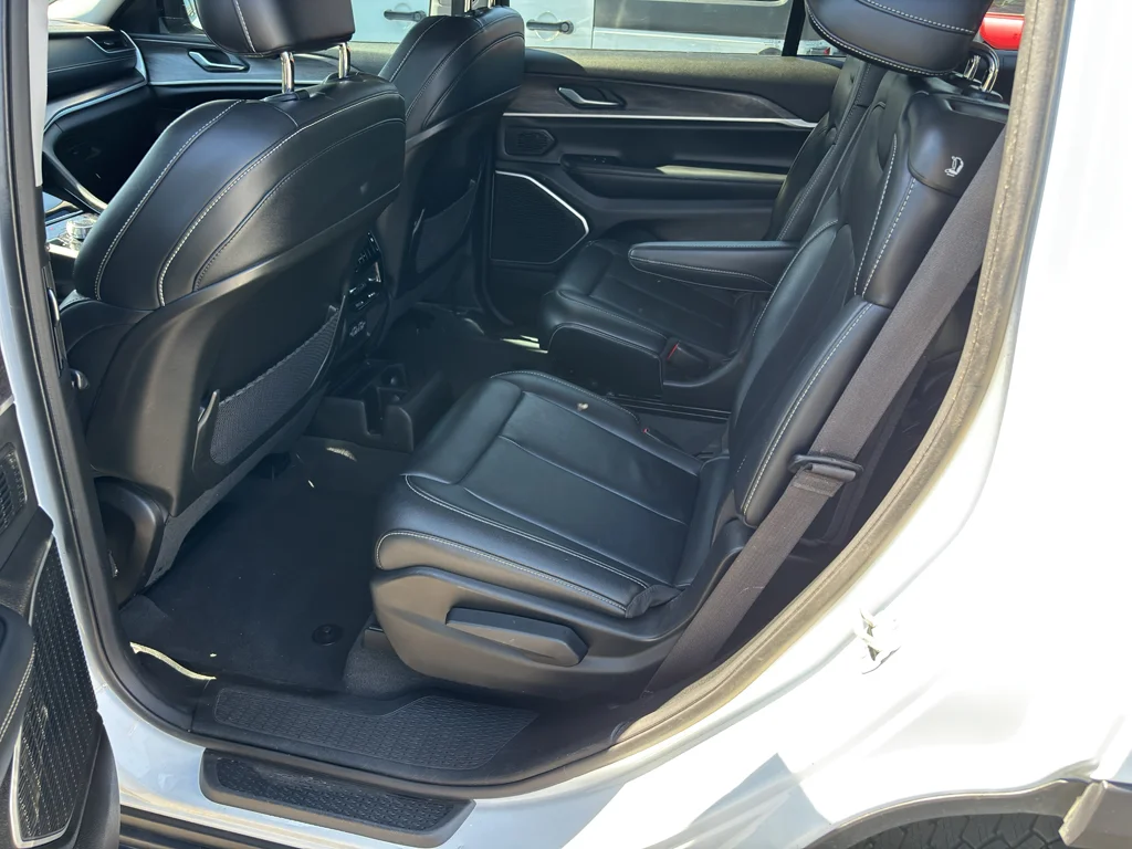 2022 Jeep Grand Cherokee L Limited - Photo 13