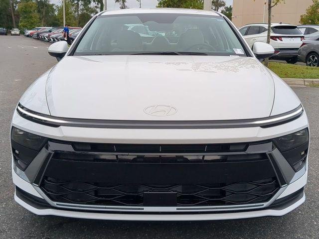 New 2026 White Hyundai SE image 9