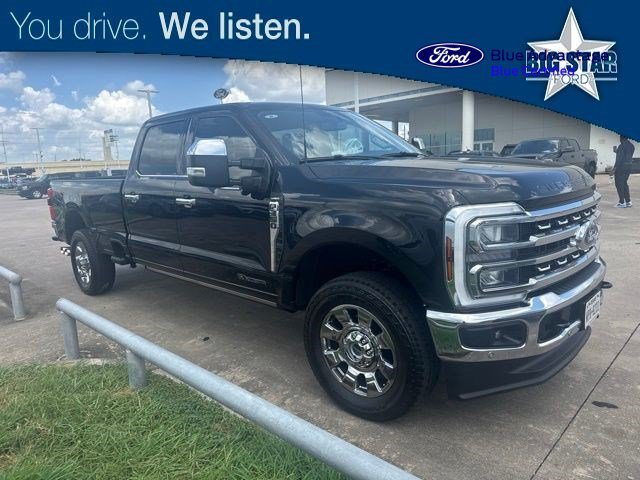 Used 2025 Agate Black Metallic Ford Lariat image 1