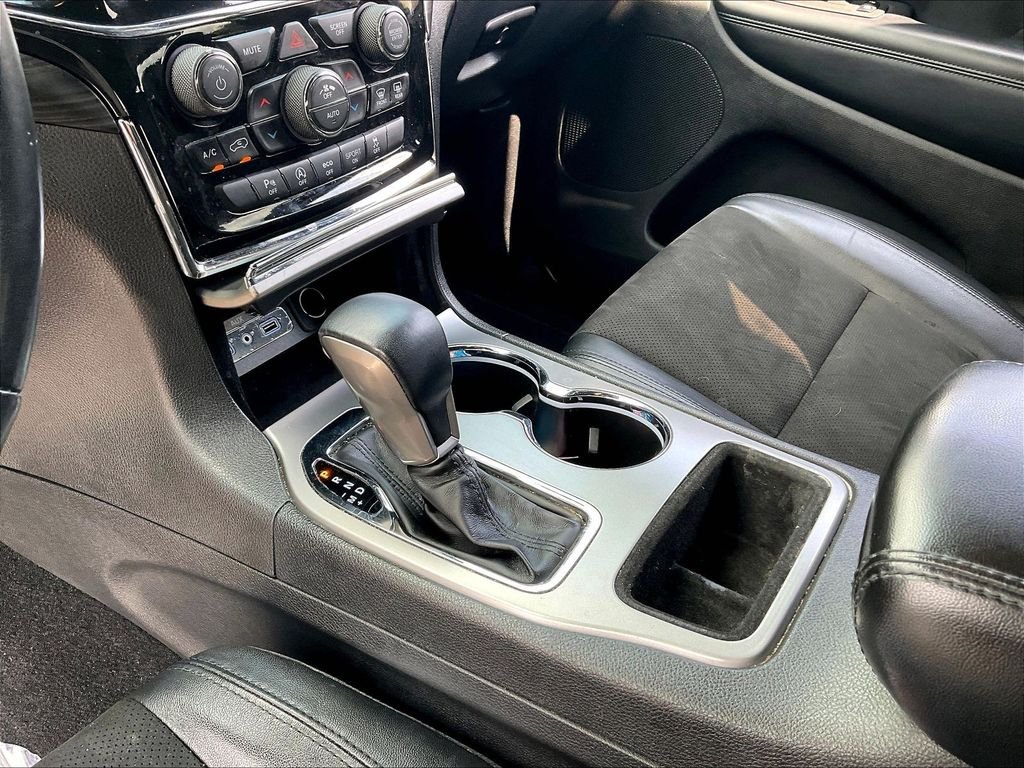 Used 2021 Sting-Gray Clearcoat Jeep Laredo X image 19