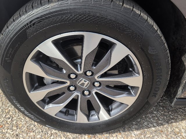 Used 2024 Gray Honda EX-L image 21