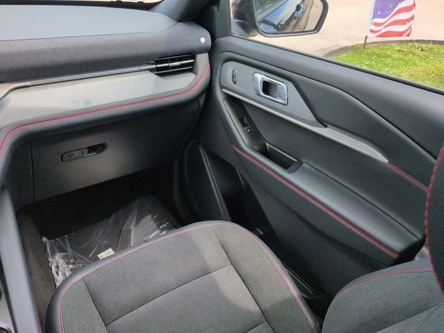 New 2026 Agate Black Metallic Ford ST image 19