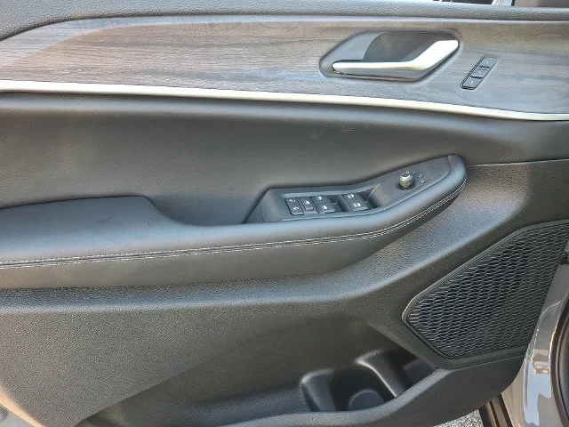New 2027 Gray Jeep Limited image 10