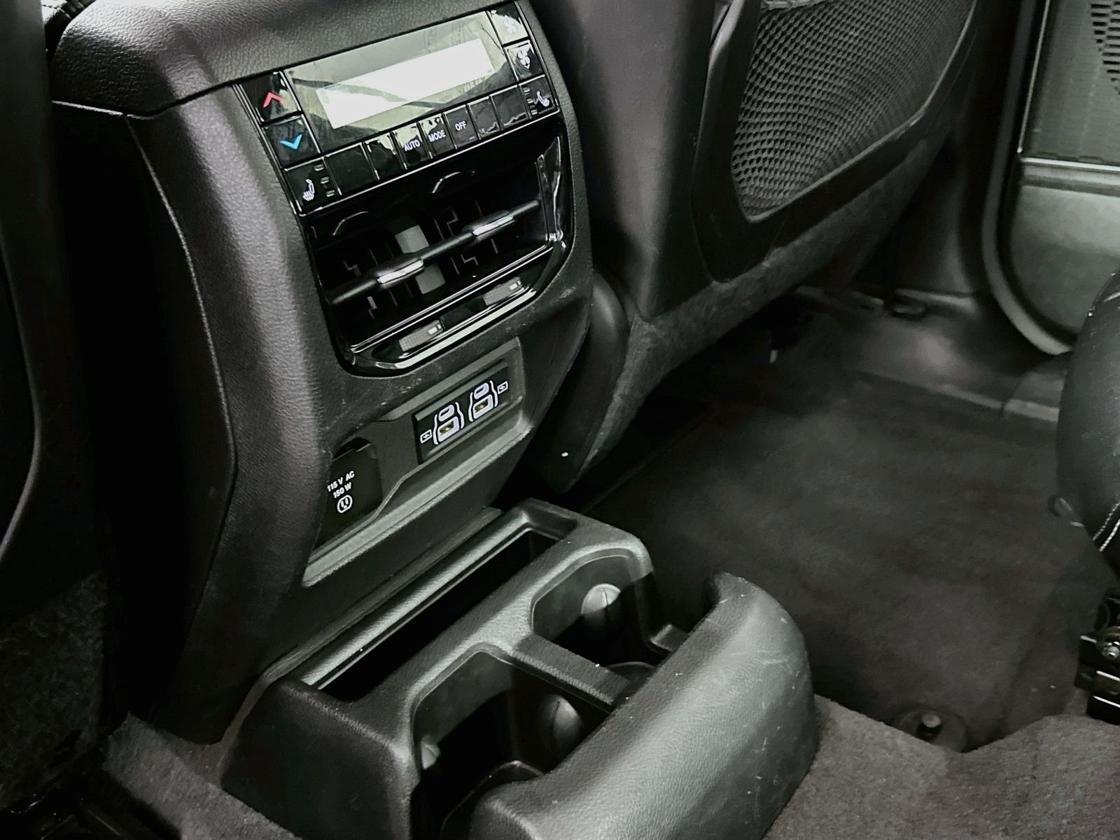 Used 2022 Bright White Clearcoat Jeep Limited image 27