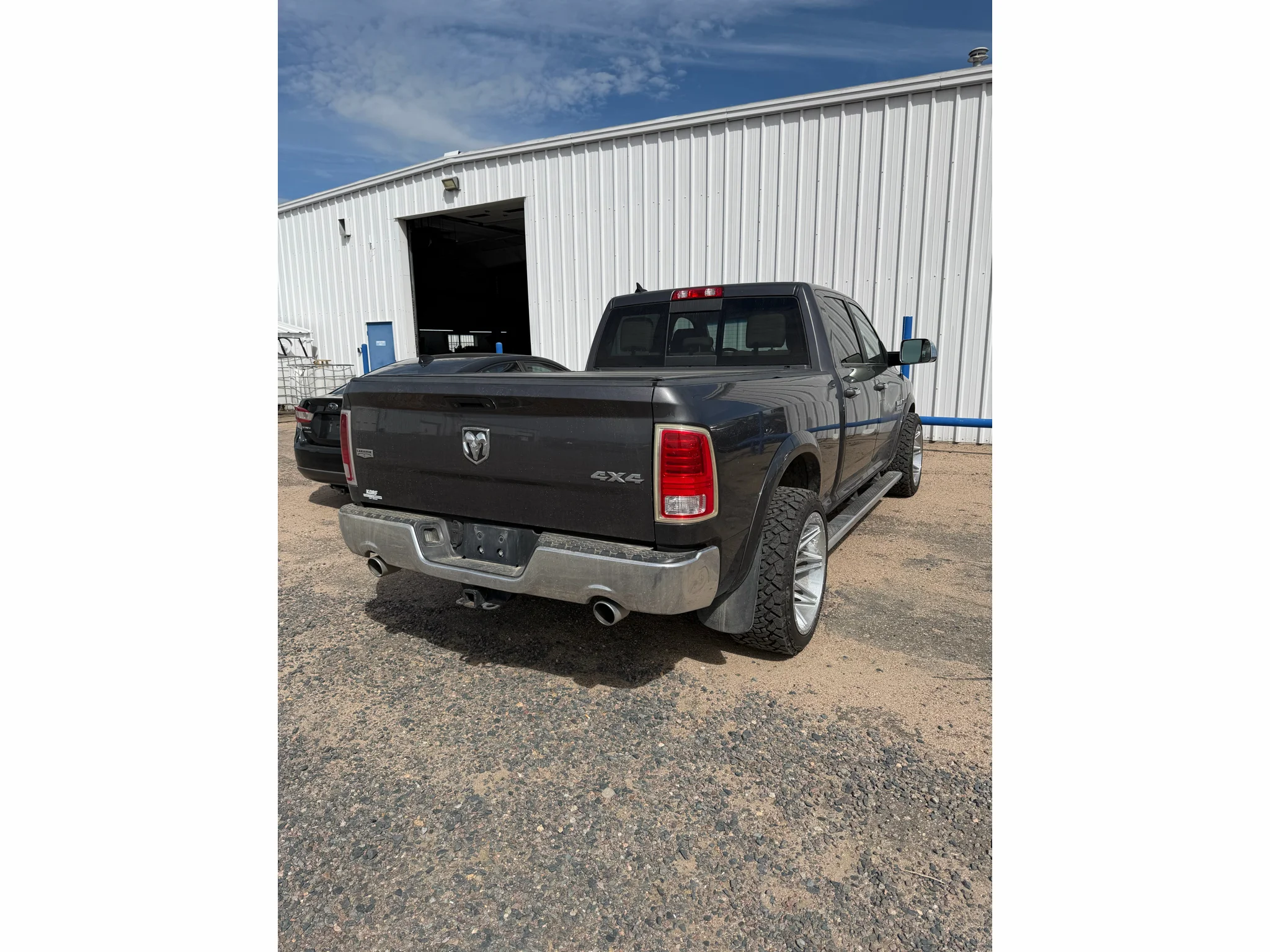 Used 2016 Granite Crystal Metallic Clearcoat Ram Laramie image 34