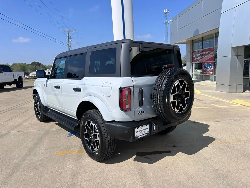 New 2026 Avalanche Ford Outer Banks image 2