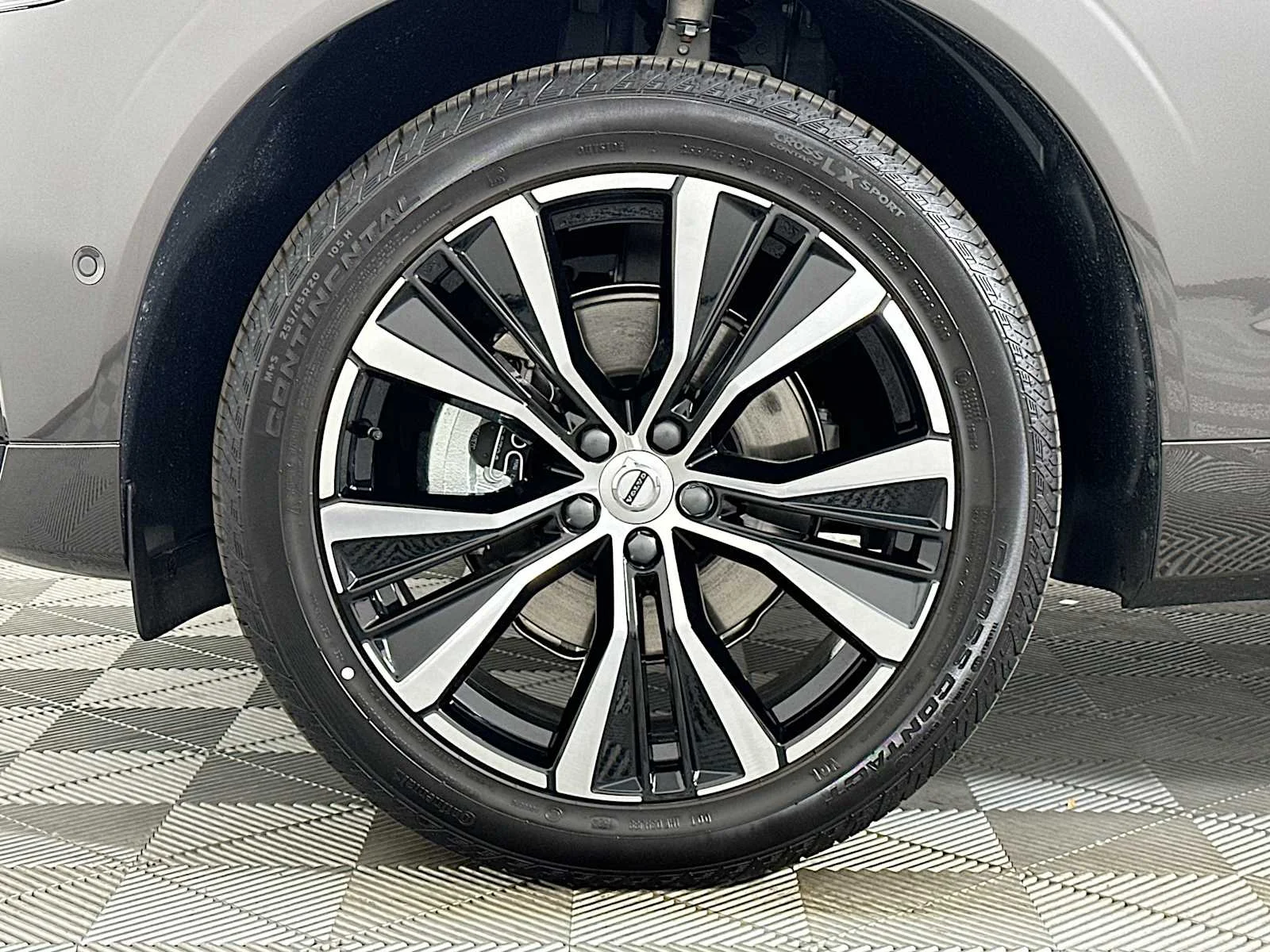Certified Used 2025 Platinum Grey Volvo Plus image 26