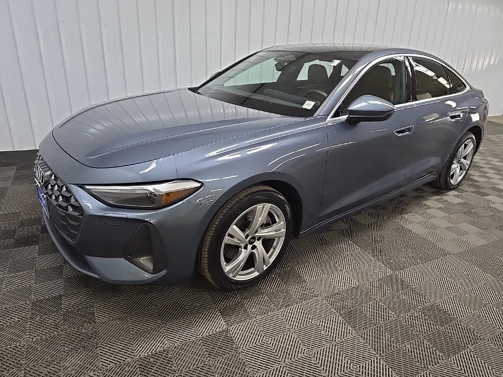 Used 2025 Horizon Blue Metallic Audi 2.0T Premium image 31