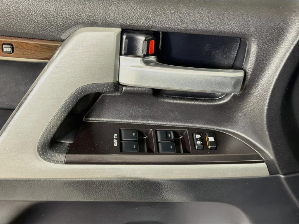 Certified Used 2018 Black Toyota Base image 18