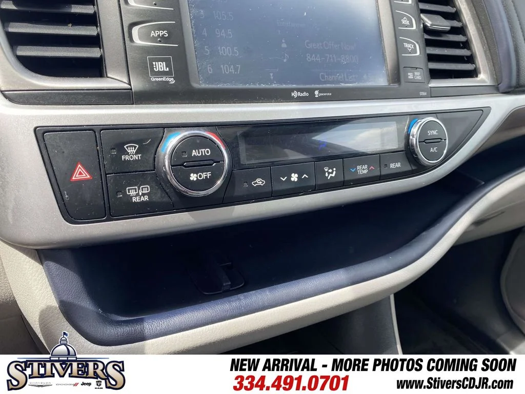 Used 2014 Gray Toyota Limited image 54