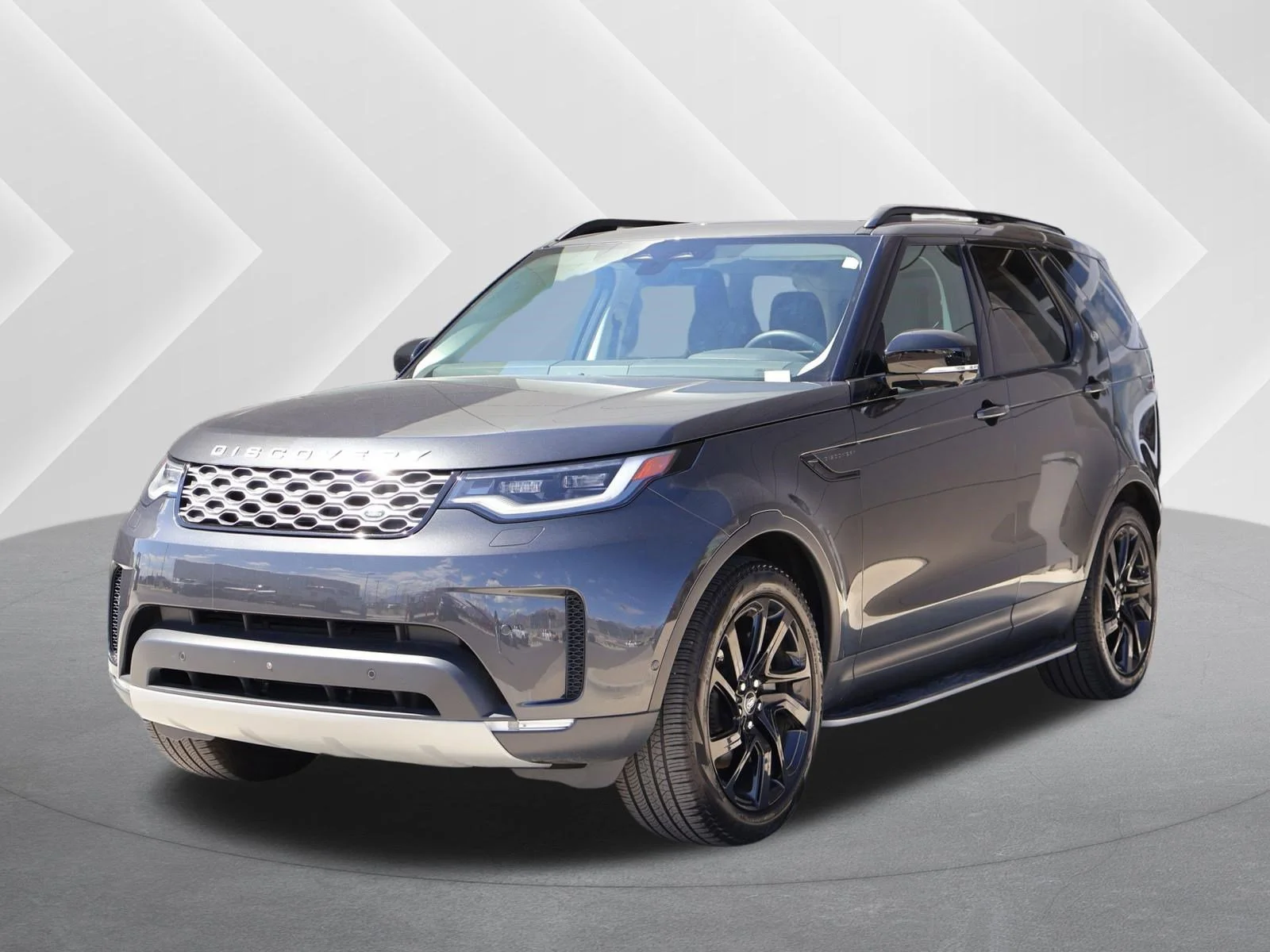 2025 Land Rover Discovery P300 S's photo