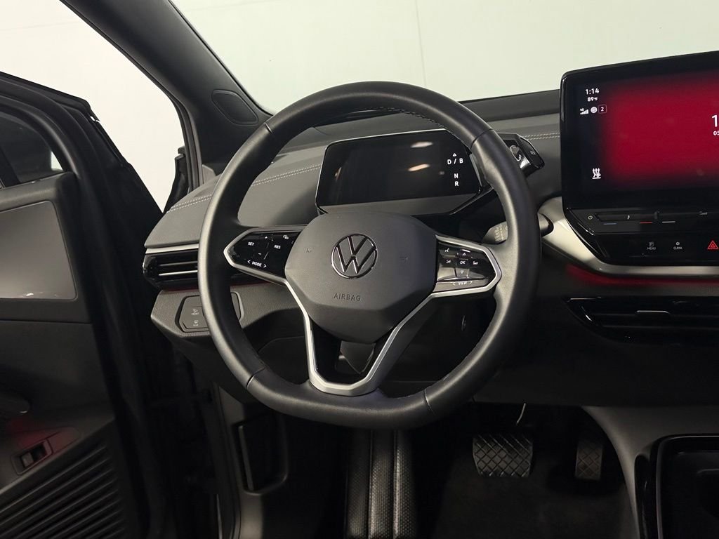 Used 2023 Black Volkswagen Pro S image 15