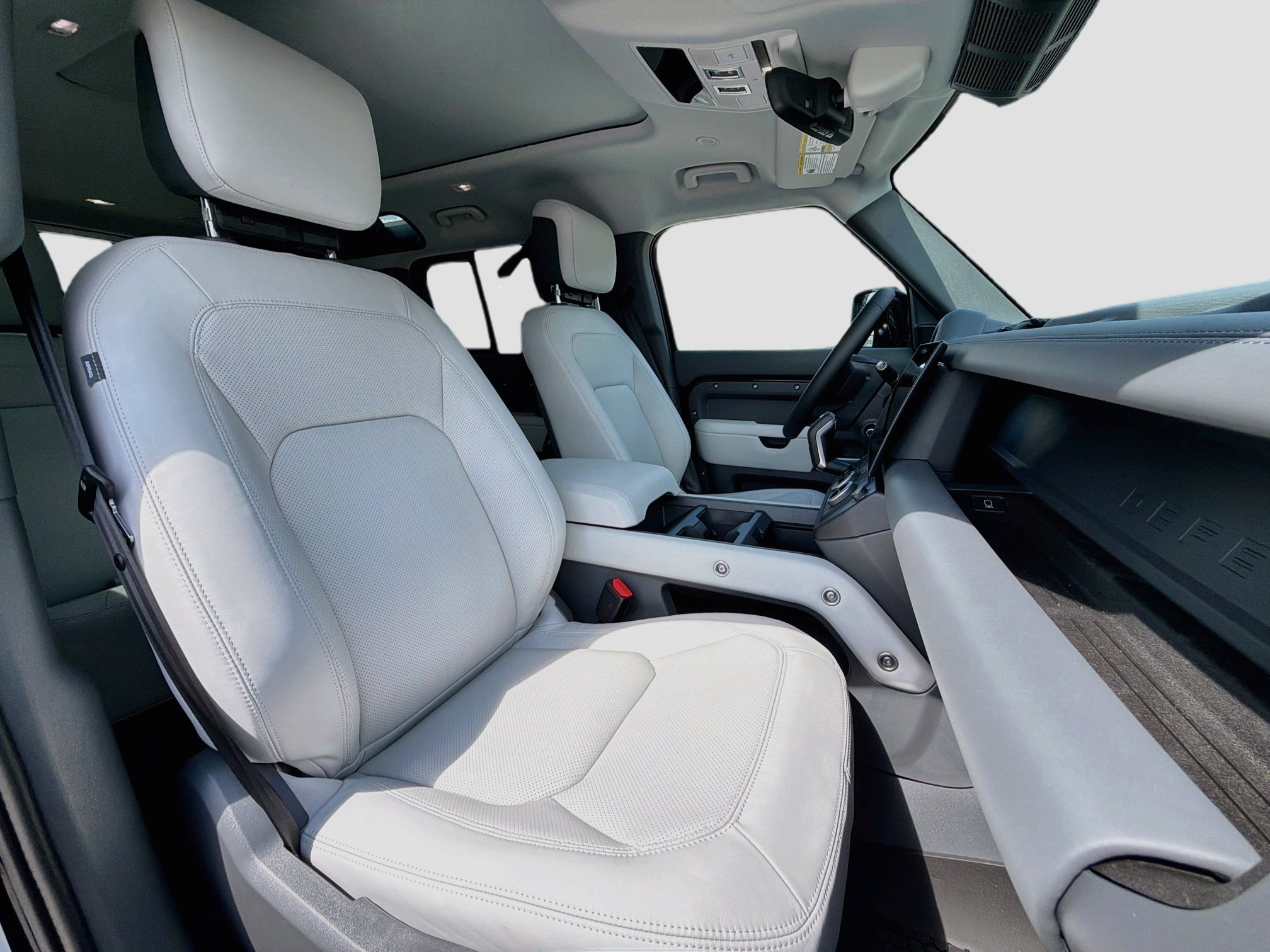 New 2026 Santorini Black LAND ROVER X-Dynamic SE image 13