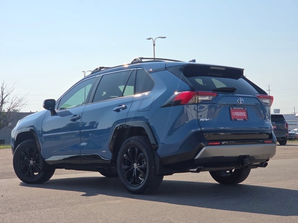 2022 Toyota RAV4 SE - Photo 22