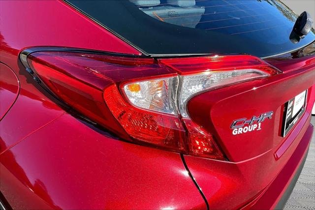 Certified Used 2018 RUBY FLARE PEARL Toyota  image 29
