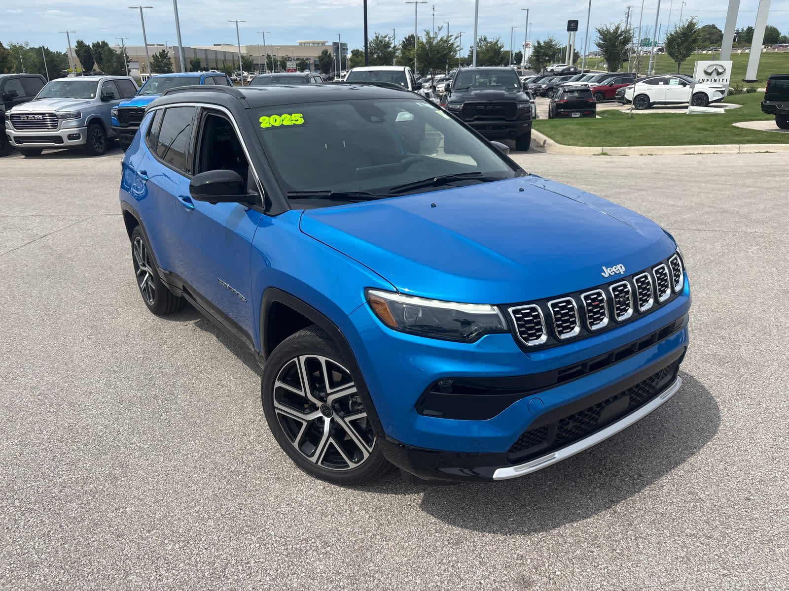 Used 2025 Jeep Compass Limited with VIN 3C4NJDCN0ST539970 for sale in Kansas City