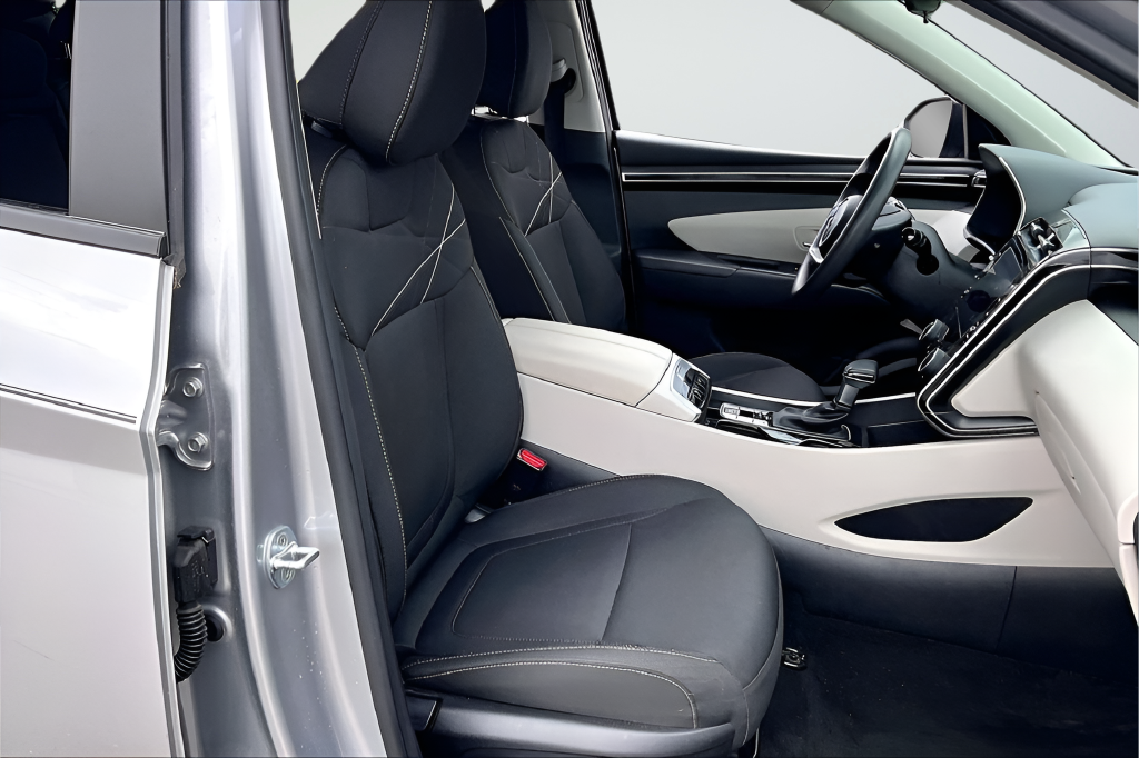 Used 2022 Silver Hyundai SEL image 29