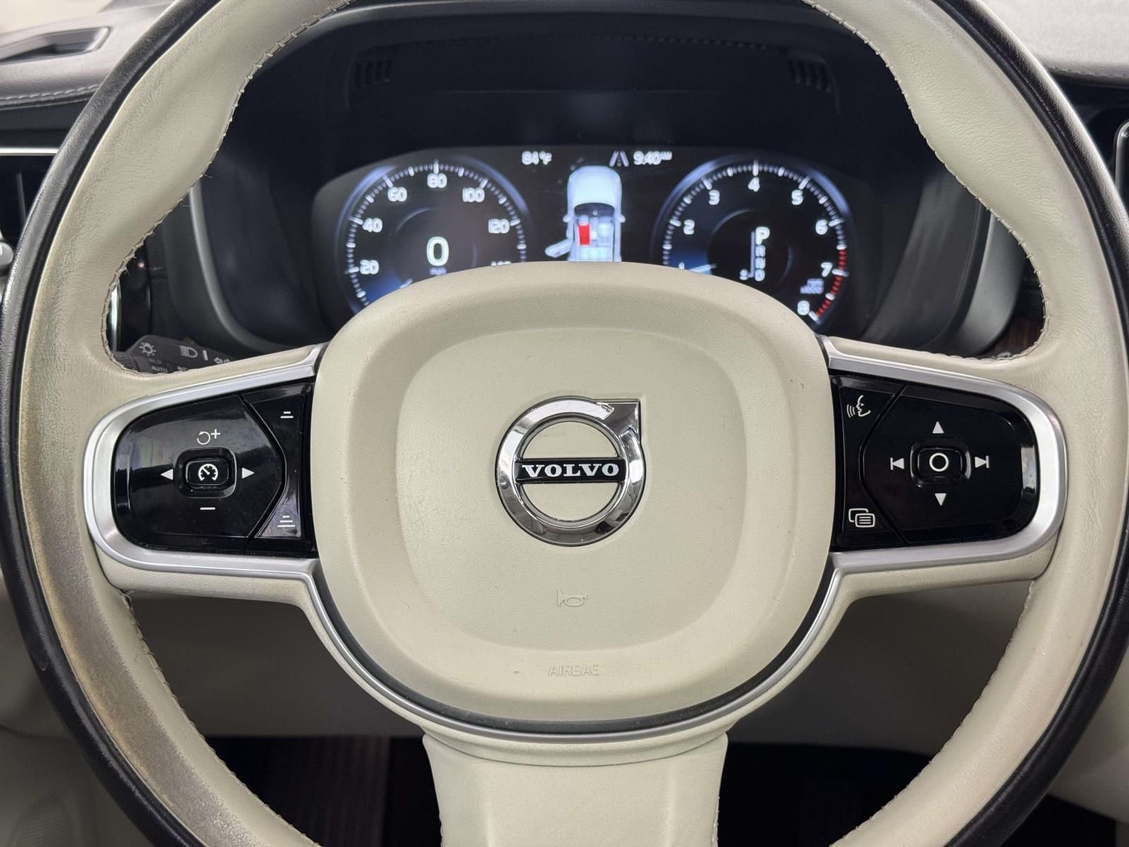 Used 2020 Blue Volvo T5 Inscription image 18