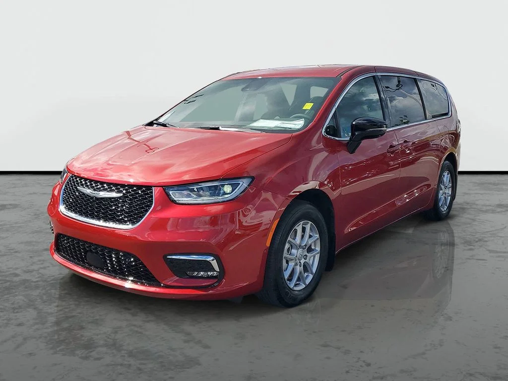 New 2025 Red Hot Pearl-Coat Exterior Paint Chrysler Select image 5