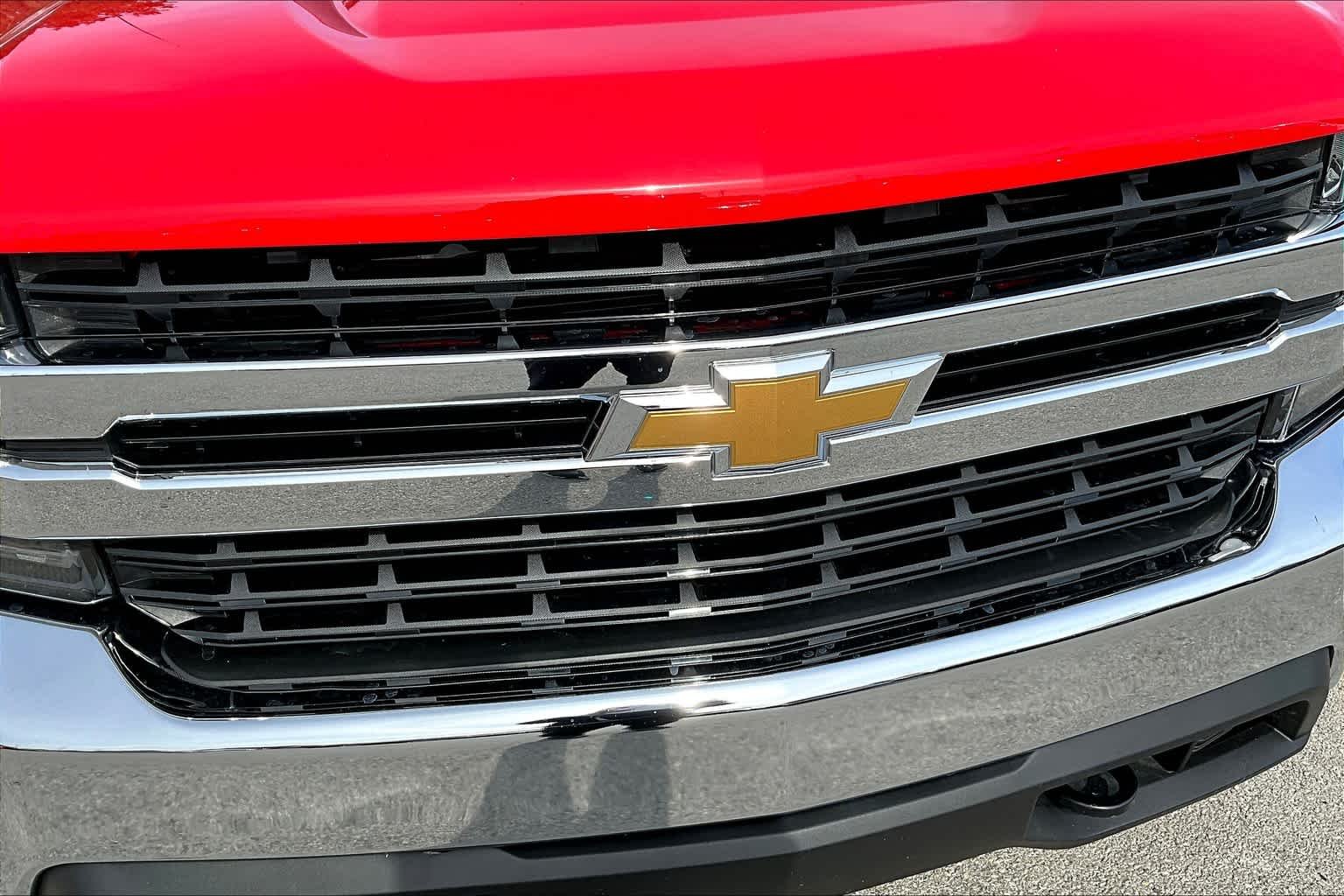 Used 2021 Red Hot Chevrolet LT image 29