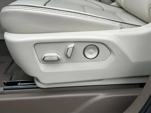 2026 GMC Yukon XL Denali - Photo 29
