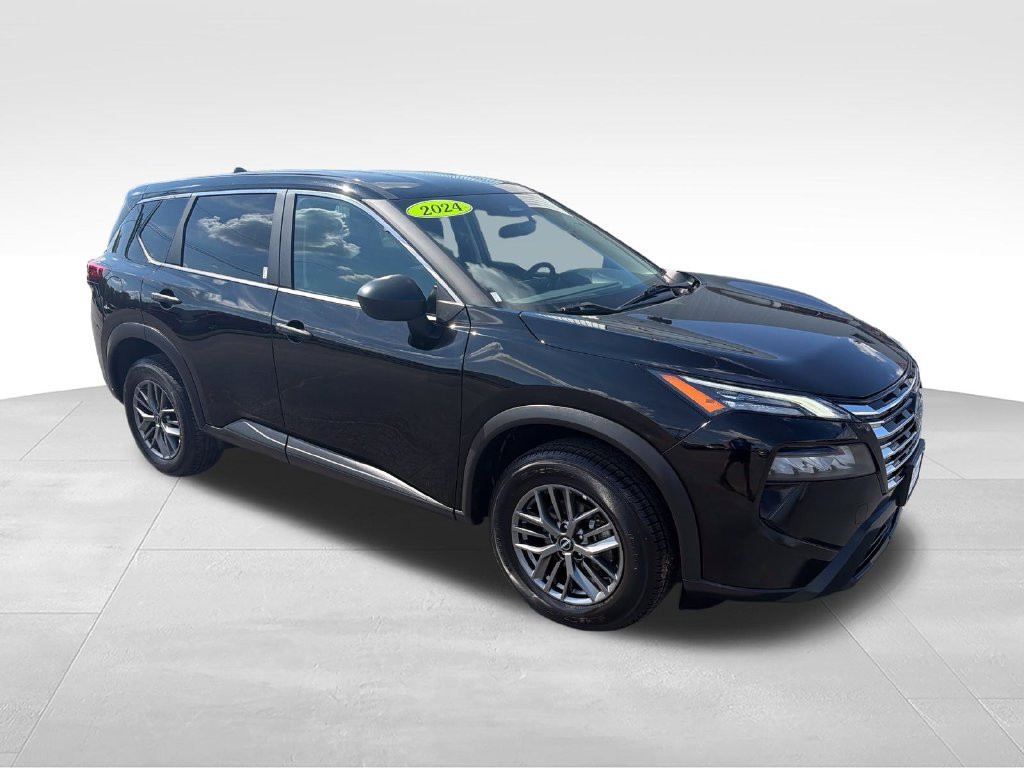 Used 2024 Black Nissan S image 7