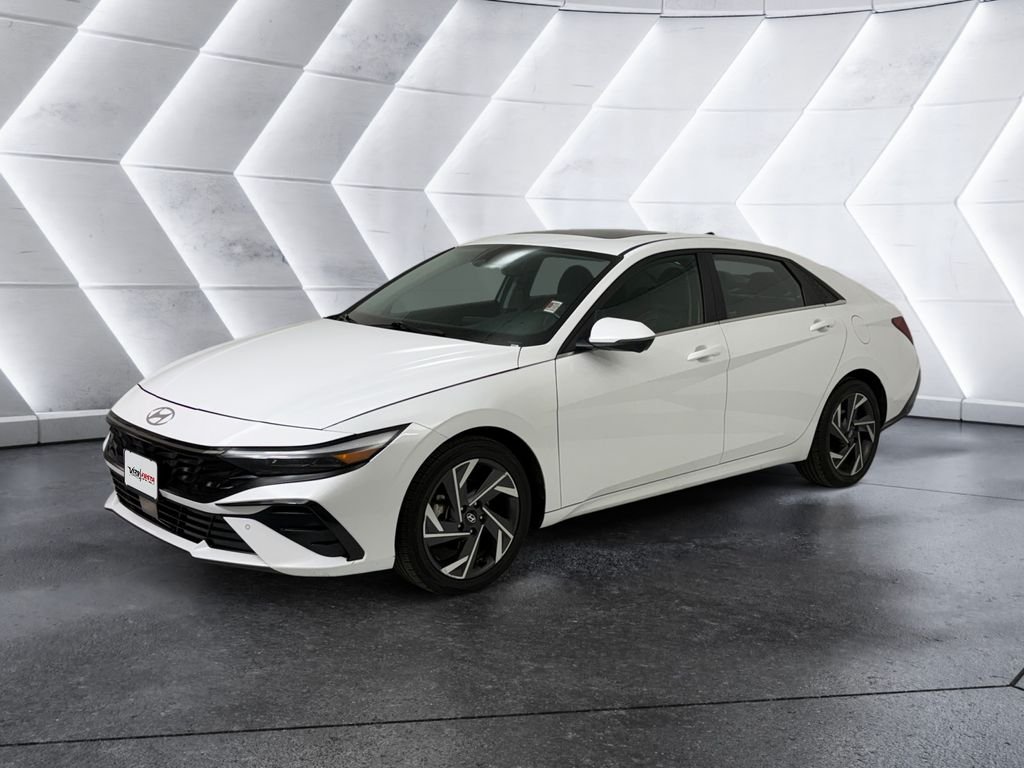 Used 2024 White Hyundai Limited image 3