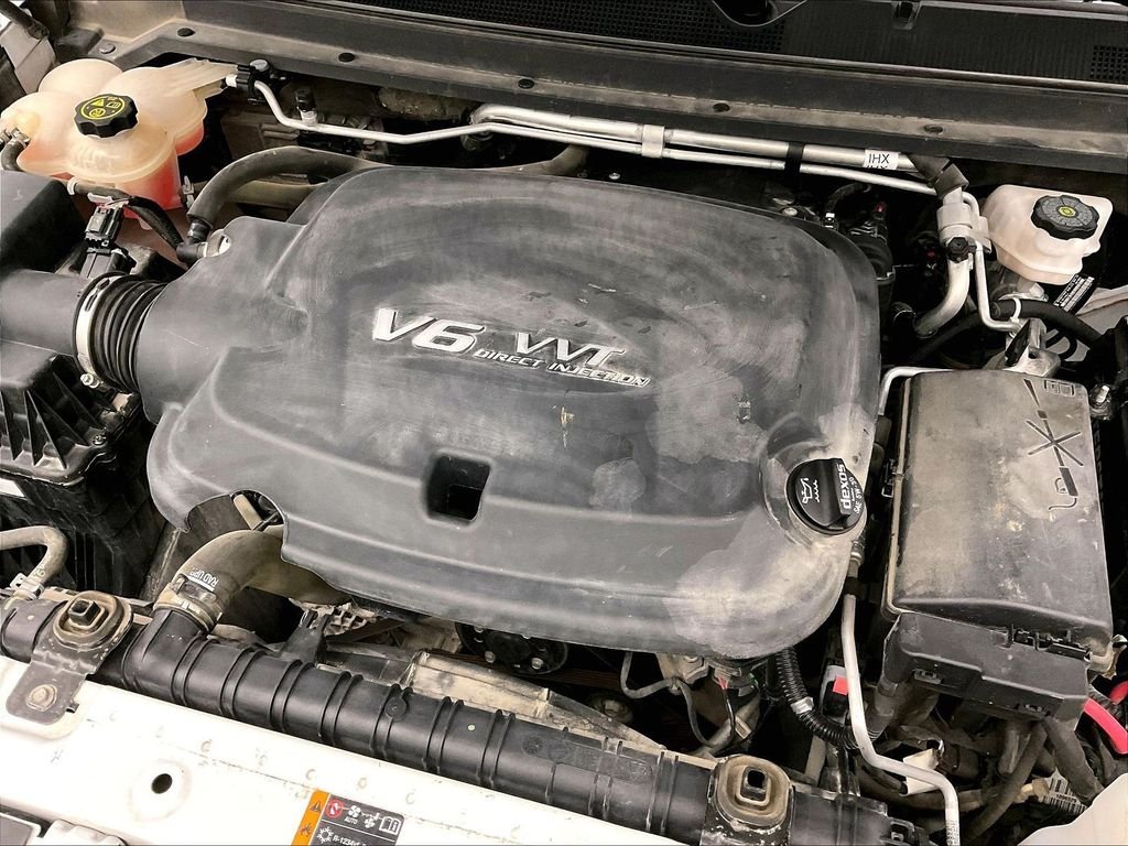 Used 2022 White Chevrolet Z71 image 39