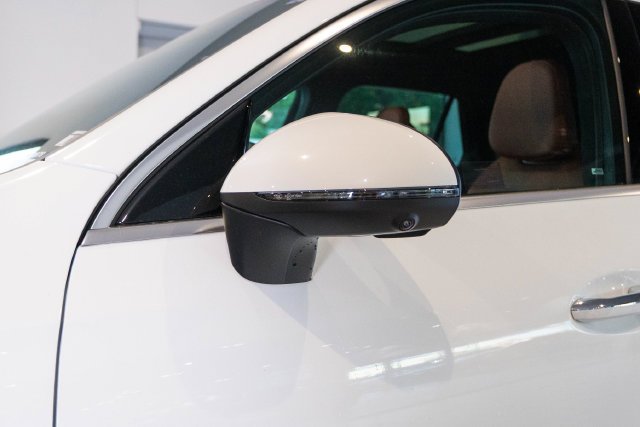New 2027 Polar White Mercedes-Benz GLC 300 image 45