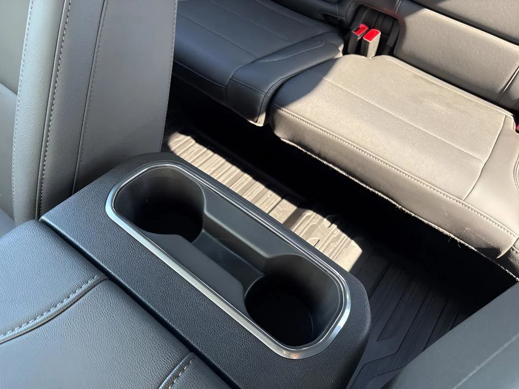 New 2026 Onyx Black GMC Elevation image 33