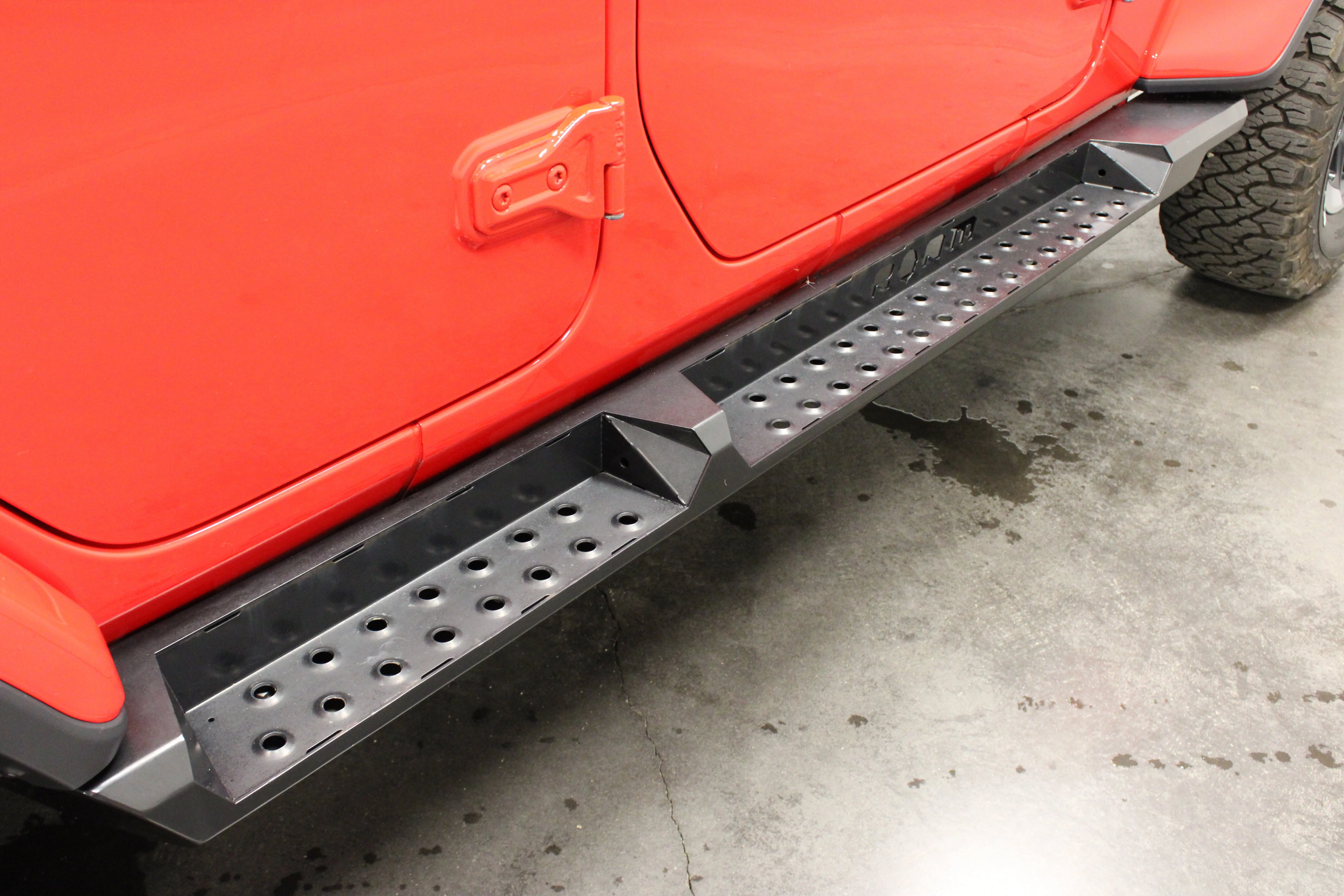 Used 2019 Firecracker Red Clearcoat Jeep Rubicon image 11