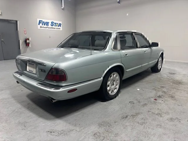 Used 2000 Gold Jaguar Base image 5