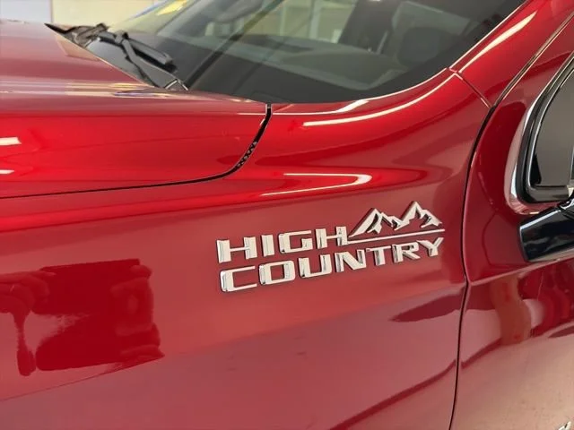 2026 Chevrolet Suburban High Country - Photo 13