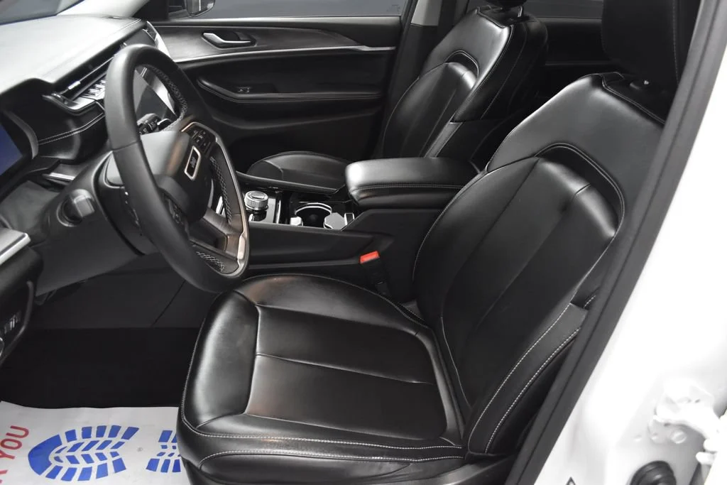 Certified Used 2023 White Jeep Limited image 15